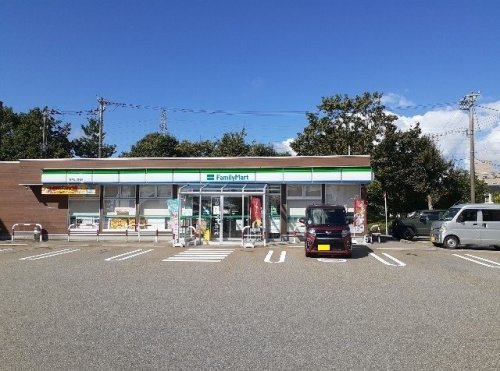 コンビニ　ファミリーマート 緑の丘公園前店（コンビニ）まで169m