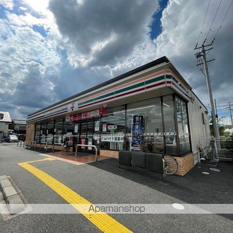 コンビニ　セブンイレブン（コンビニ）まで296m