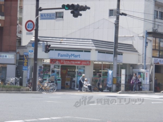 コンビニ　ファミリーマート烏丸今出川店（コンビニ）まで290m