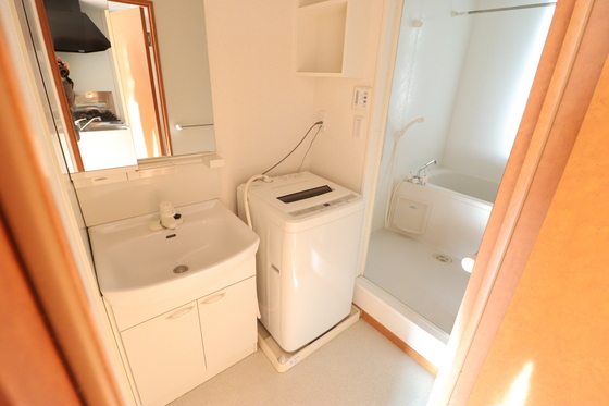 洗面設備　※別部屋の写真です