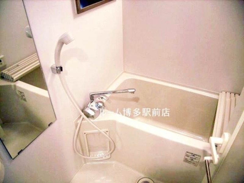 バス・シャワールーム　同型イメージ