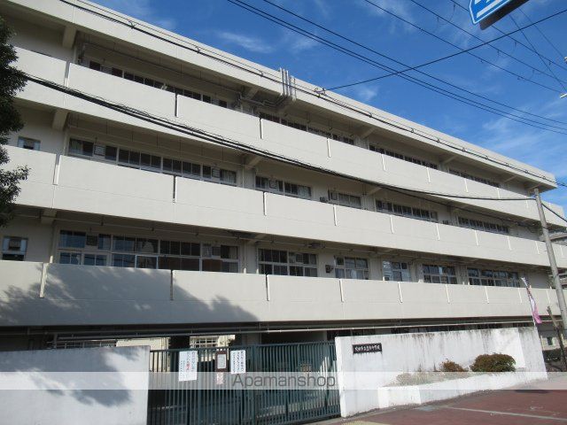 中学校　吹田市立豊津中学校（中学校）まで251m