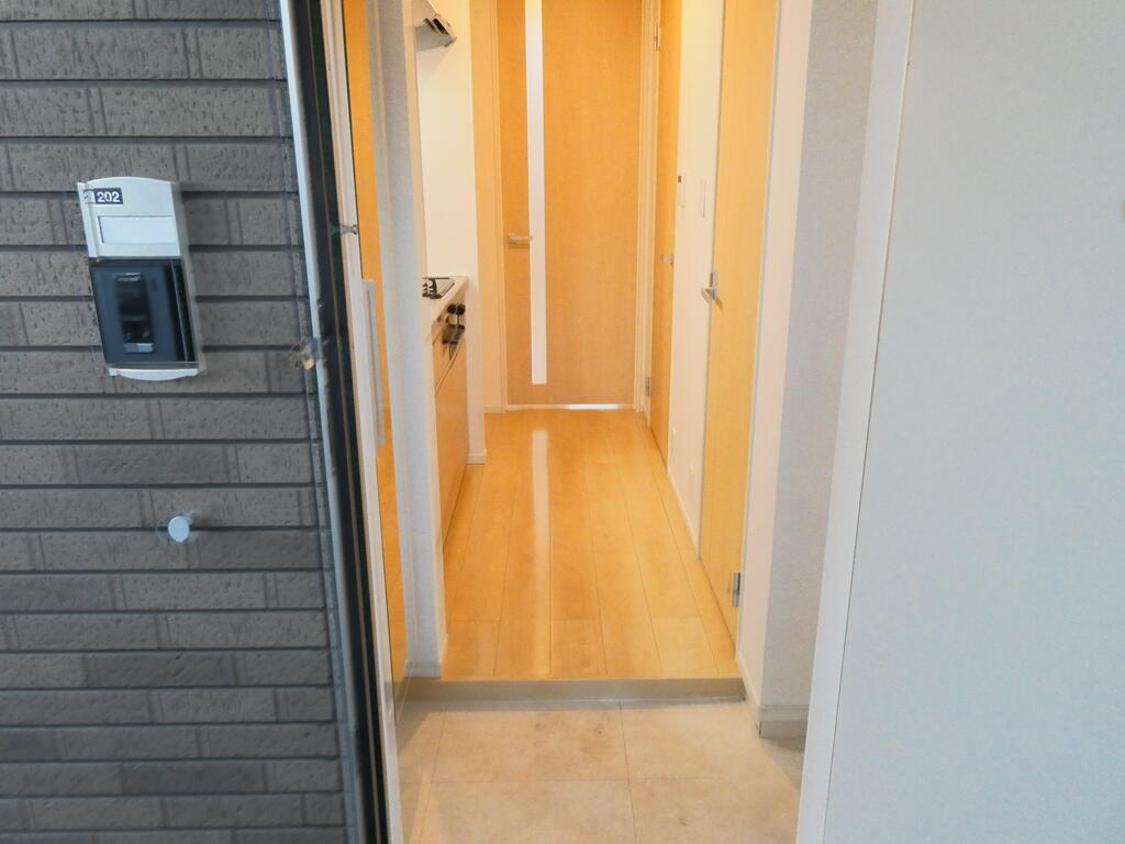玄関　内観写真・動画・パノラマは同物件同タイプ間取り2階のお部屋の