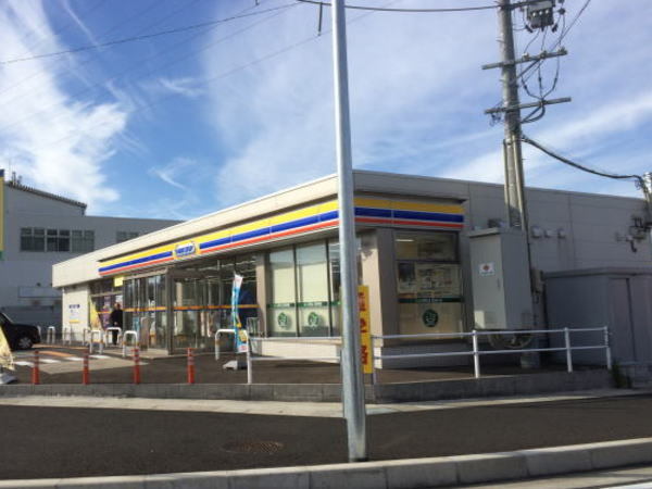 コンビニ　MINISTOP（コンビニ）まで800m