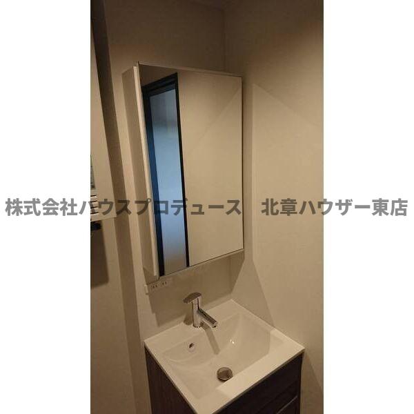 洗面設備　コンパクトで使いやすい洗面所