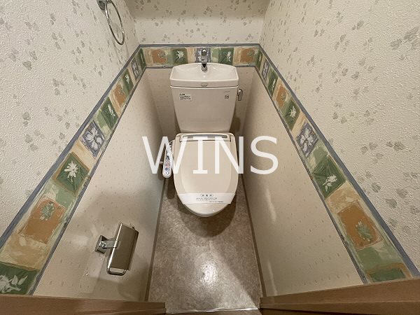 トイレ　別部屋参考写真です。