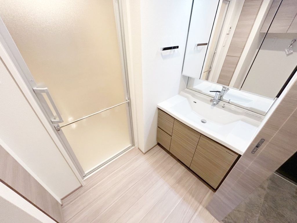 洗面設備　お部屋探しは株式会社　タウンハウジング　までお気軽にお問合…
