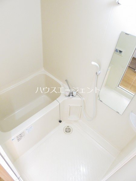 バス・シャワールーム　浴室乾燥付きです