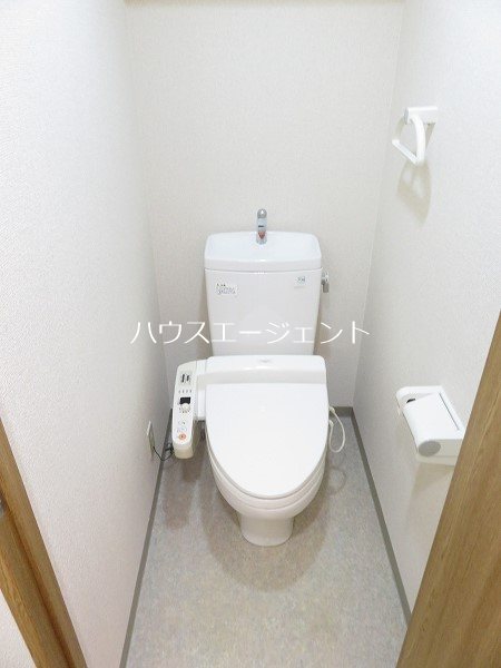 トイレ　清潔感のあるトイレ。