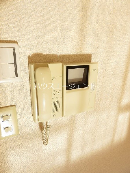 セキュリティ　モニター付インターホンです。
