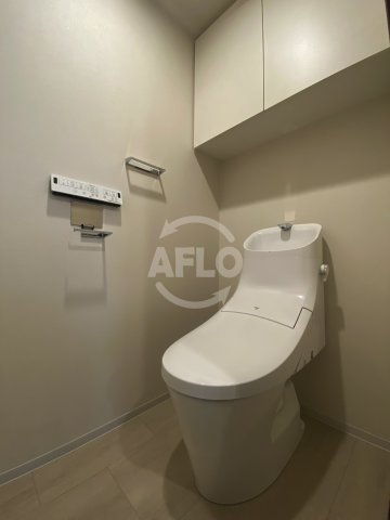 トイレ　プレミストタワー靭本町　温水洗浄便座