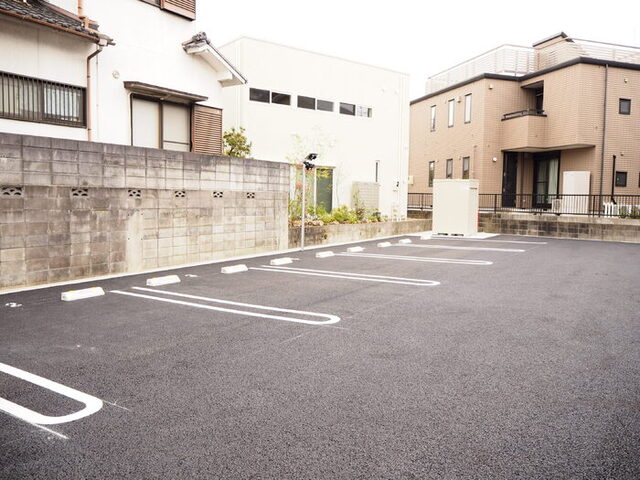 駐車場　駐車場