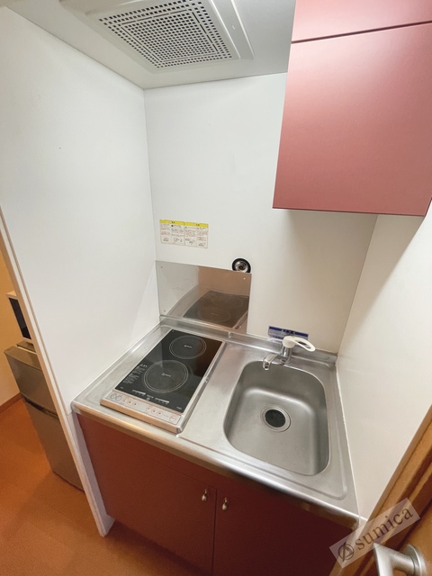 キッチン　コンパクトなキッチンでお掃除もラクラク。