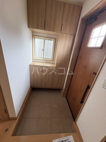 しらとり台戸建ての玄関写真