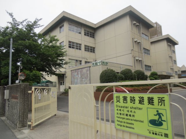 中学校　寝屋川市立友呂岐中学校（中学校）まで956m