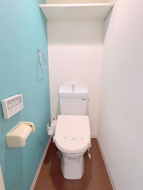 トイレ　※写真は３階同号室です。