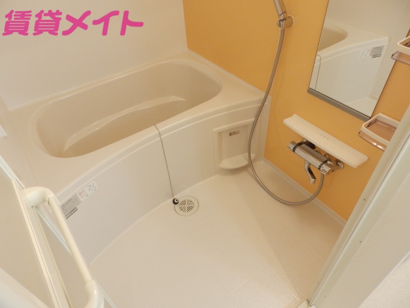 バス・シャワールーム　同型タイプの画像です