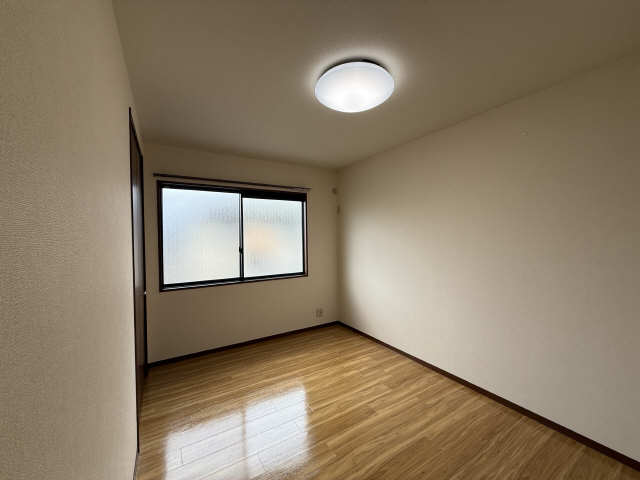 グレース F棟の居間写真