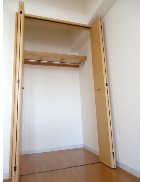 収納　お荷物の多い方でも安心のクローゼット付き♪
