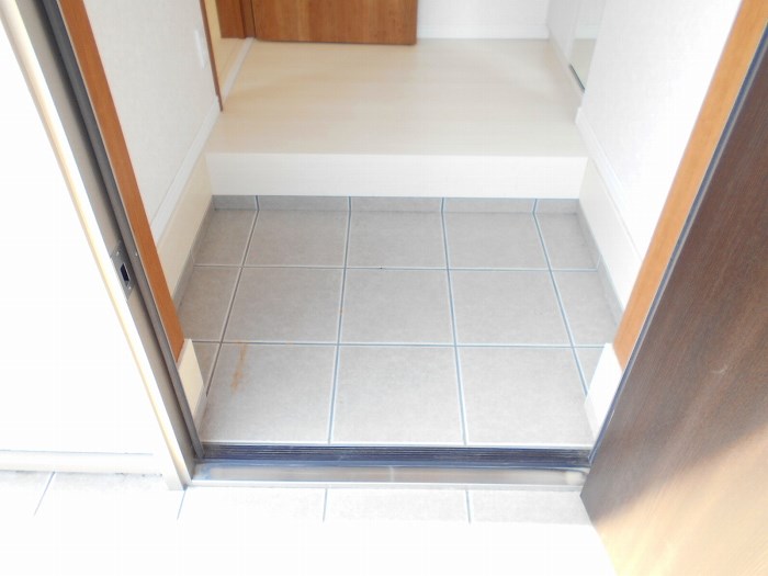 玄関　同タイプ別部屋参考写真です