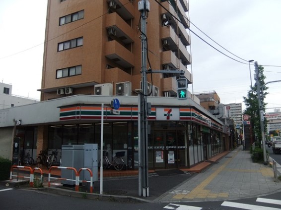 コンビニ　セブンイレブン 足立梅島1丁目店（コンビニ）まで223m