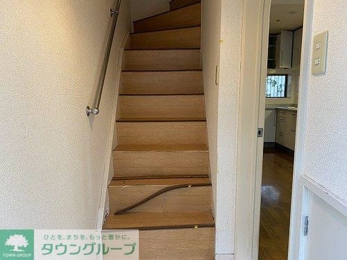 玄関　階段