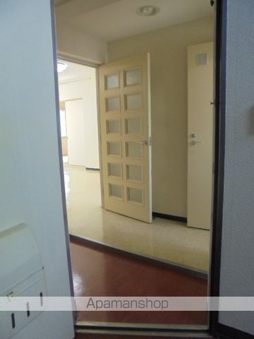 ＪＲ千歳線 新札幌駅 徒歩8分 4階建 築42年の玄関写真