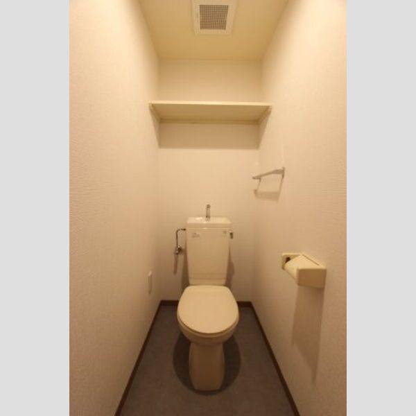 トイレ　参考写真です。現況優先。