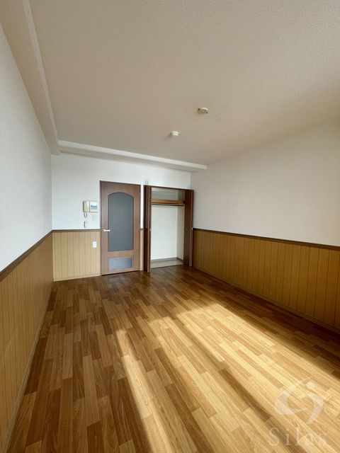 地下鉄長堀鶴見緑地線 今福鶴見駅 徒歩12分 8階建 築21年の内装写真
