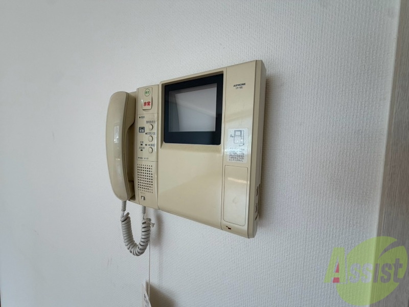 セキュリティ　ＴＶモニター付インターホンです。来客者の顔が見えるので安心！