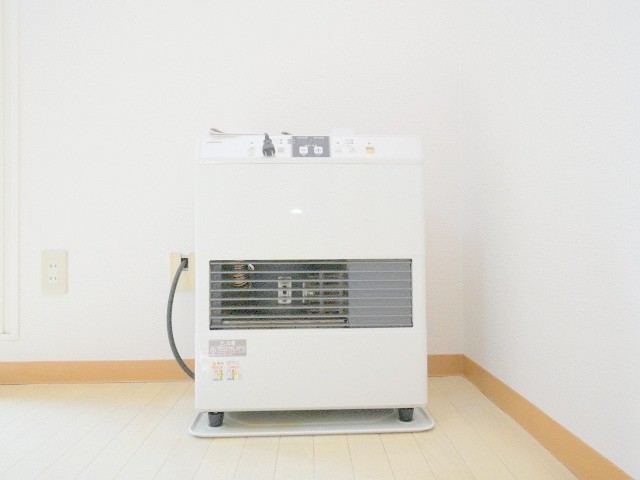 その他設備　灯油ストーブ完備です♪