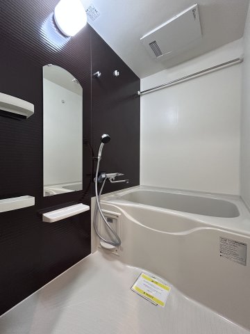 Luxe新大阪SOUTHの風呂写真
