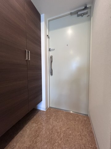 Luxe新大阪SOUTHの玄関写真