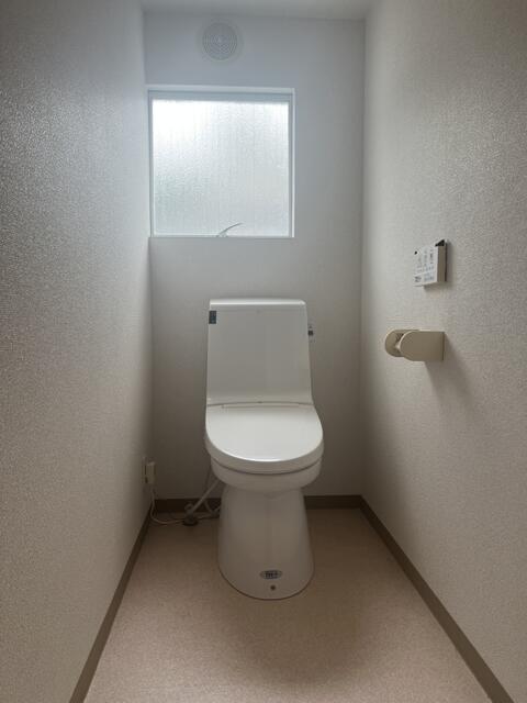 トイレ　シンプルで使いやすいトイレです