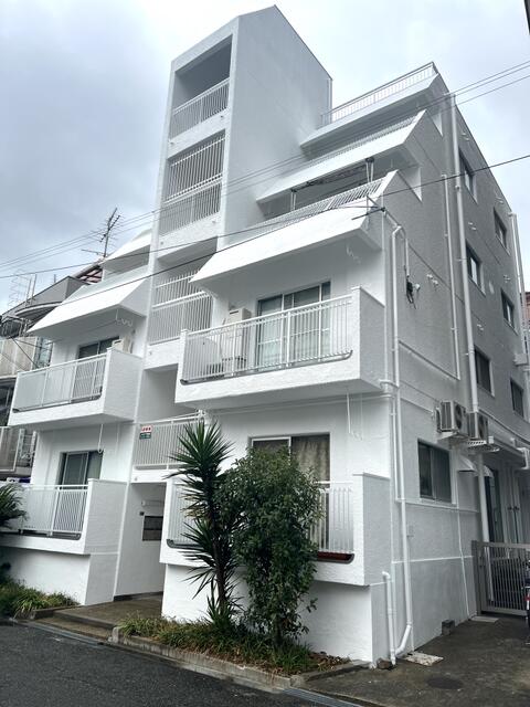 建物外観　落ち着いた雰囲気の外観です