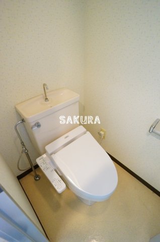 トイレ　落ち着いた色調のトイレです♪
