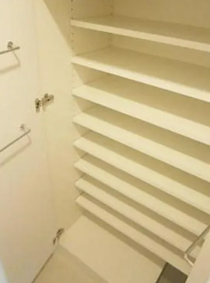 収納　※同タイプ別部屋の写真です