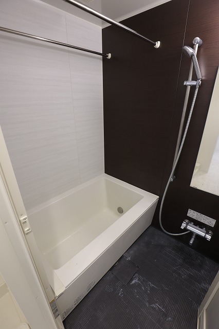 バス・シャワールーム　※別部屋の参考写真です。