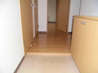 玄関　同タイプ内観です
