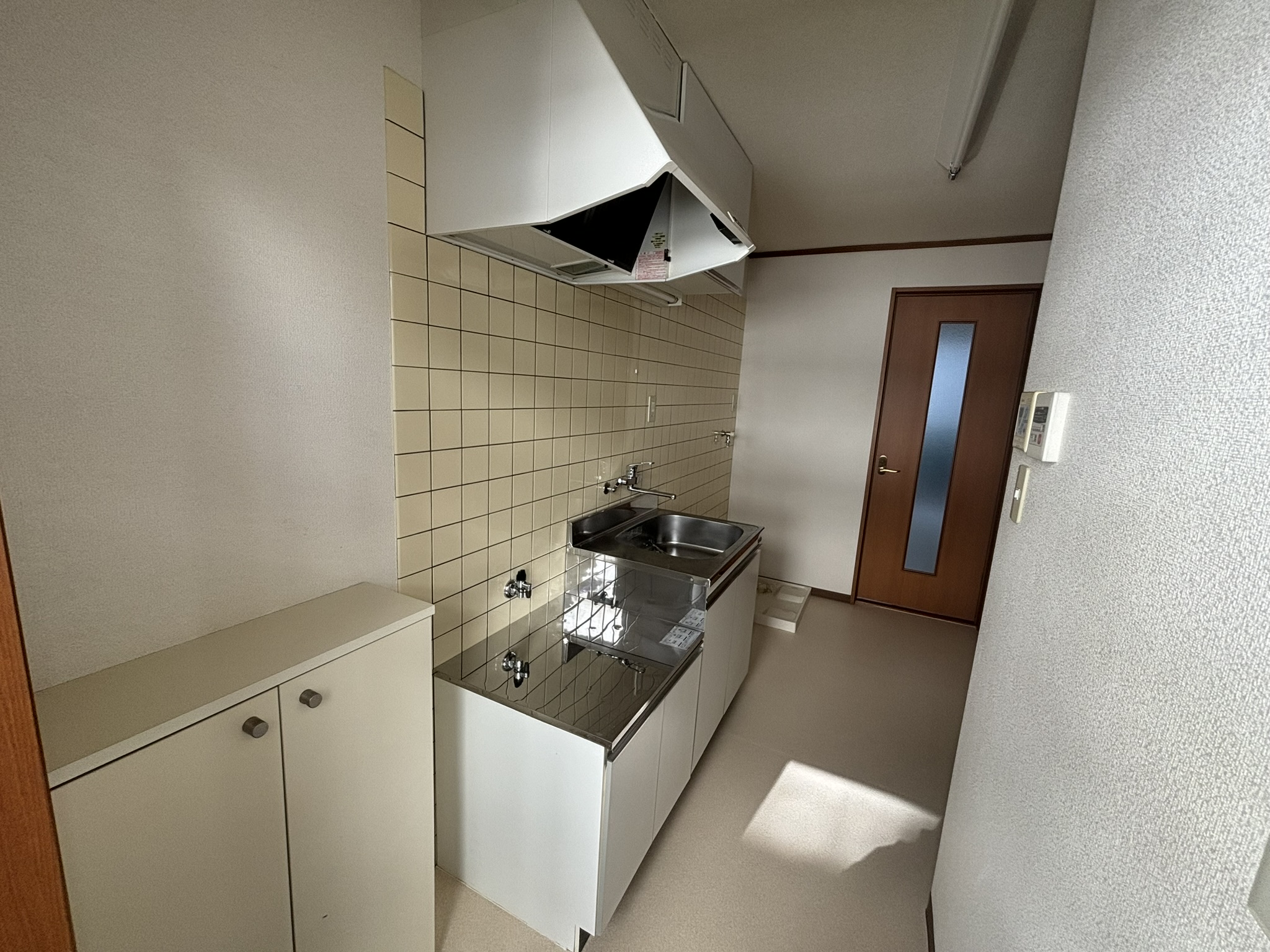 ＪＲ仙石線 榴ケ岡駅 徒歩7分 2階建 築22年のキッチン写真