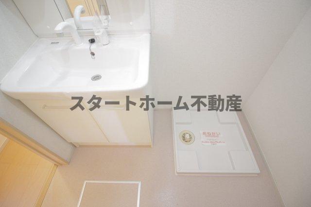 洗面設備　スペースが確保できる洗面所です