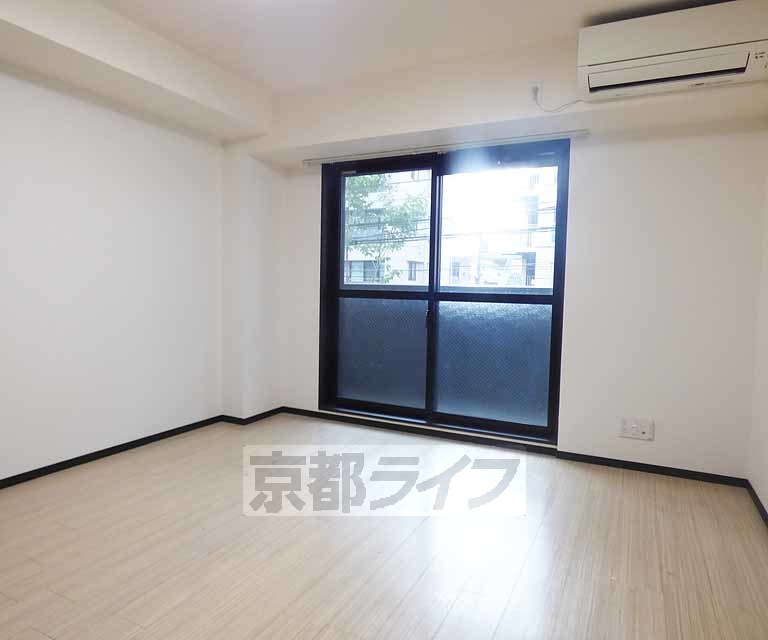 居室・リビング　清潔感のあるきれいなお部屋です