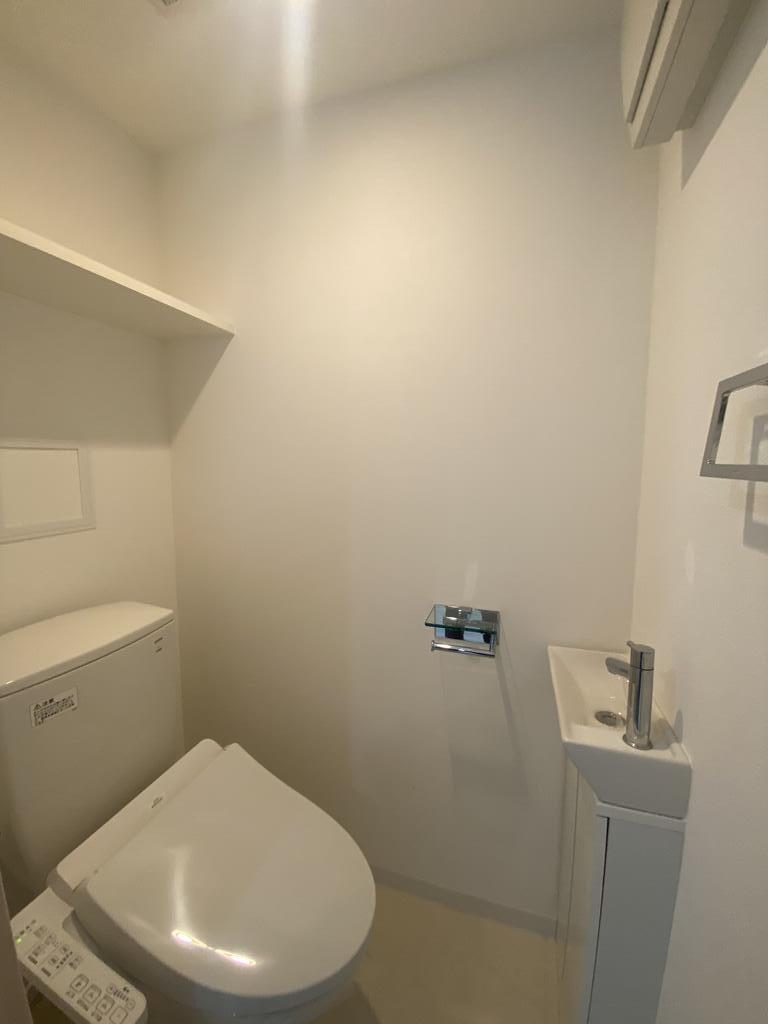 代々木・御苑★1LDKのトイレ写真