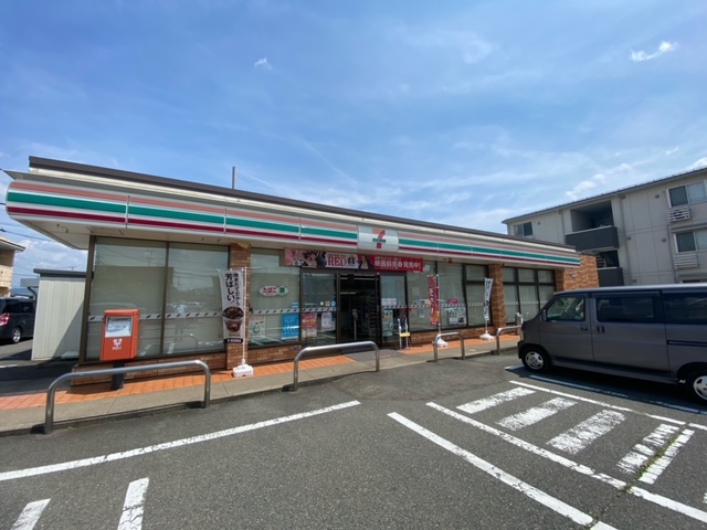 コンビニ　セブンイレブン盛岡飯岡新田店（コンビニ）まで120m