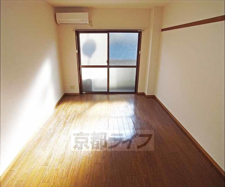 居室・リビング　お部屋です