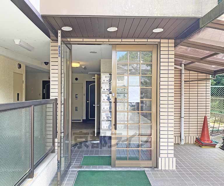その他共有部分　建物入口です。
