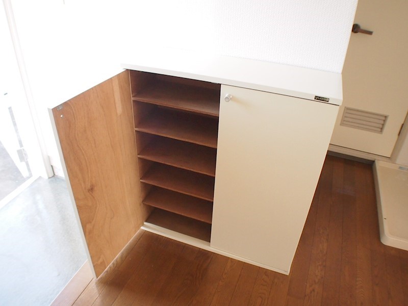 エントランス　シューズボックス