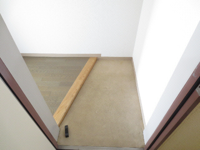 玄関　301号室