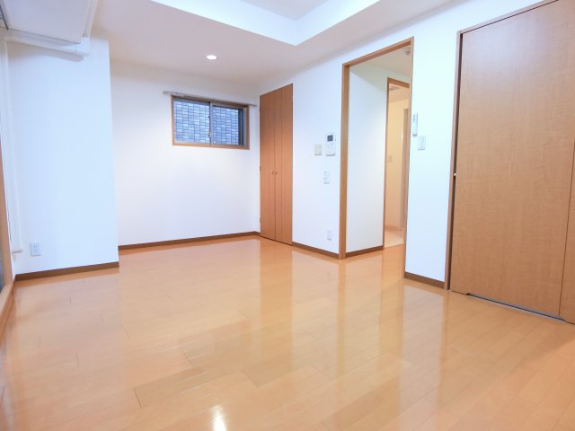 居室・リビング　詳細は、RISUMO江坂本店→06 6155-7137まで♪