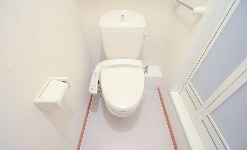 【サンスーシー白旗のトイレ】